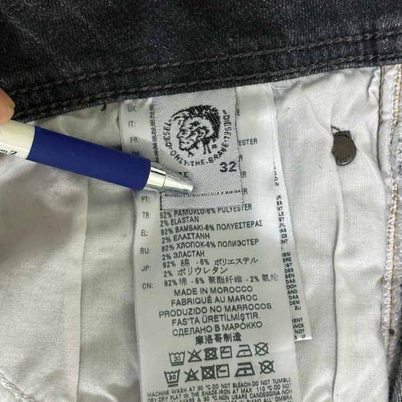 Diesel Black Straight Jeans with Classic Style - Picture 7 of 10